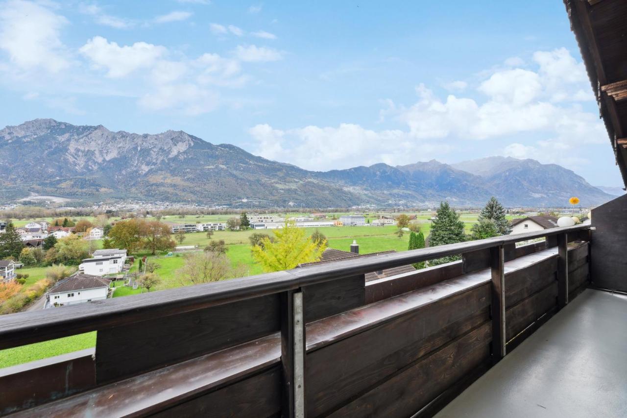 Sonniges Apartment Mit Traumhaftem Bergblick Buchs  Esterno foto